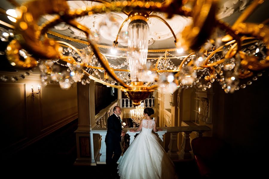 शादी का फोटोग्राफर Dmitriy Mikhaylovich (serfenday)। फरवरी 10 2019 का फोटो