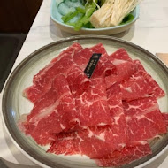 嗑肉石鍋(桃園春日店)