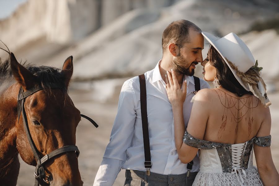 Wedding photographer Vitaliy Belov (beloff). Photo of 27 September 2020