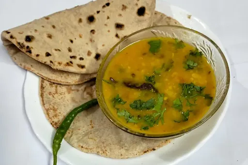 Yellow Dal With 2 Roti