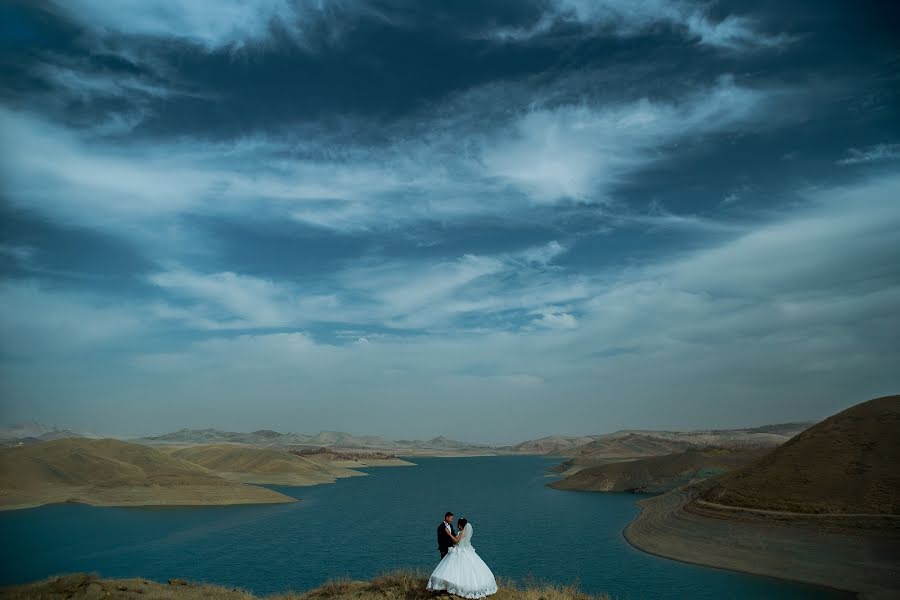 Photographe de mariage Nurbek Akhunbaev (onlineprofi). Photo du 31 décembre 2017