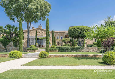 House with pool and garden 9