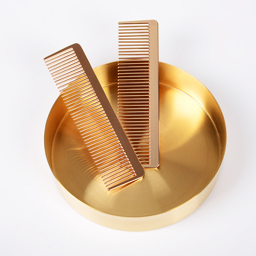 Title 4, Portable metal comb for perfect hair, inspired ...
