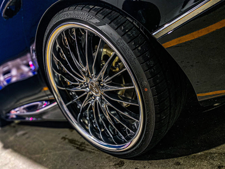 ヴェゼルのHONDA・ACCORD・洗車会・コラボ準備・オシャレは足元から♪に関するカスタム事例の投稿画像2枚目
