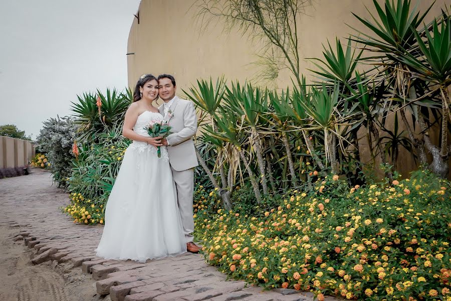 Fotógrafo de bodas Percy Tantalean (percytantalean). Foto del 24 de junio 2022