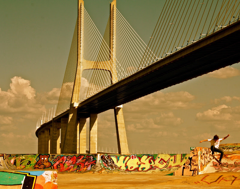 Under the bridge di Alessandro Arcella