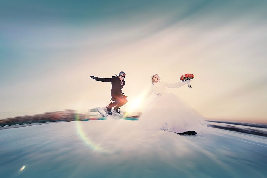 Wedding photographer Vladimir Zinovev (loveoneder). Photo of 28 January 2014