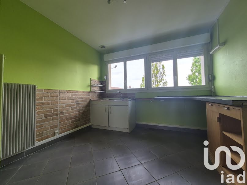 Location  appartement 4 pièces 98 m² à Leyr (54760), 760 €