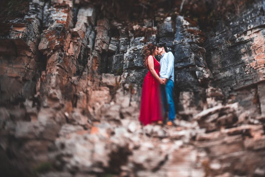 Fotógrafo de casamento Sergey Sharin (cerac888). Foto de 16 de agosto 2016