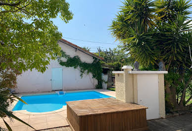 Maison avec piscine et terrasse 5