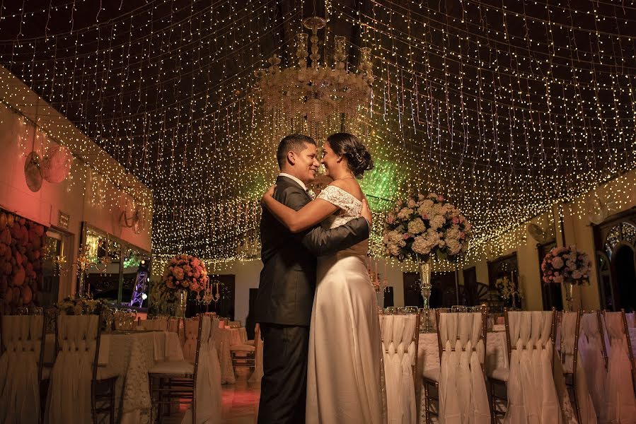 Fotógrafo de casamento Cristian Bustos (cristianbusto). Foto de 30 de março 2020