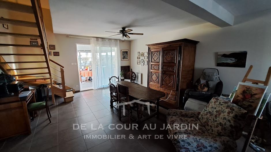 Vente maison 8 pièces 130 m² à Saint-Servais (29400), 279 840 €