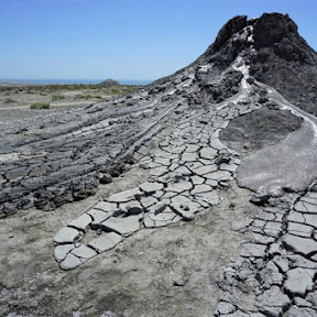 あの人気番組「イッテQ！」にも登場した不思議な火山、アゼルバイジャンのマッドボルケーノに行ってみた