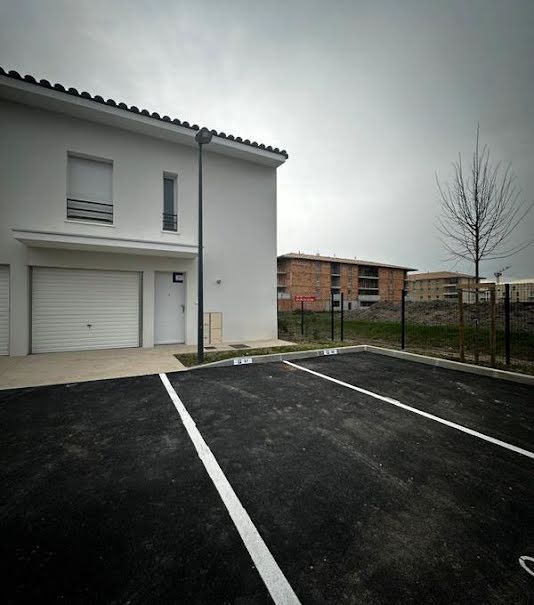 Location  maison 4 pièces 83 m² à Monteux (84170), 1 250 €