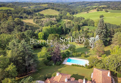 House with pool and terrace 2