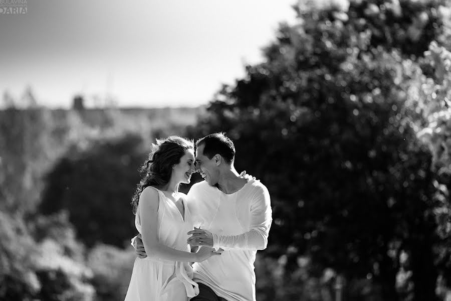 Fotógrafo de casamento Darya Bulavina (luthien). Foto de 8 de junho 2015