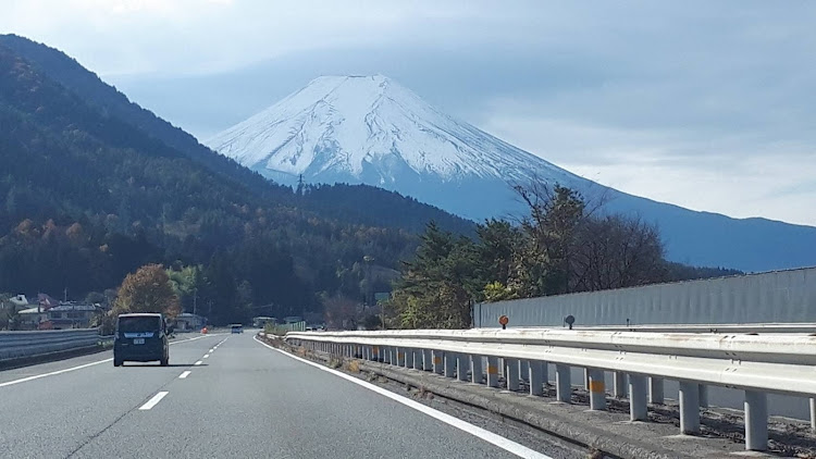 スカイラインの日産・ドライブ・富士山・紅葉・道の駅に関するカスタム事例の投稿画像3枚目