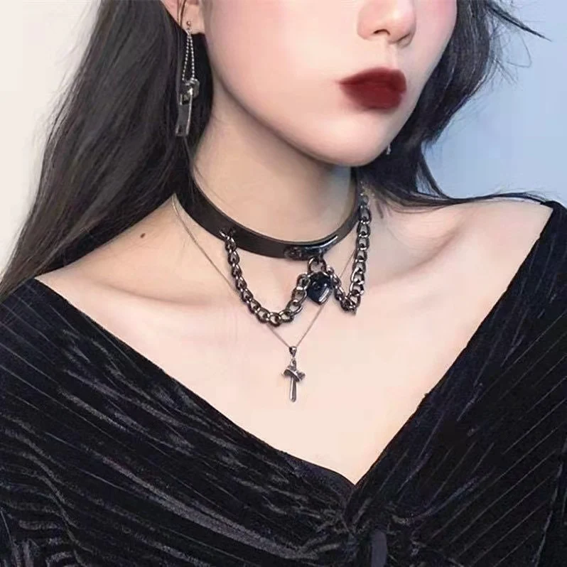 Zwarte nekband ketting, clavicle ketting, coole punk stijl, Net Red Fashion Gothic voor een edgy look.