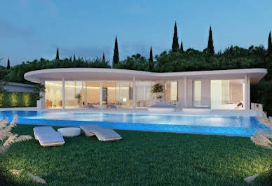 Villa with pool 8