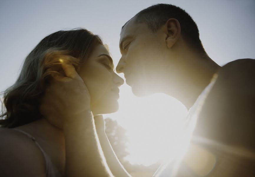 Fotógrafo de casamento Irina Zhdanova (novaphoto). Foto de 28 de junho 2018