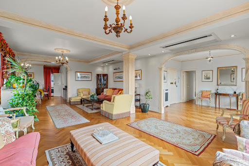 Apartment 4