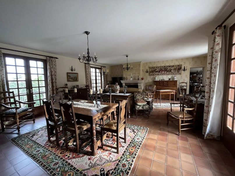 Vente maison 8 pièces 208 m² à Meschers-sur-Gironde (17132), 572 000 €