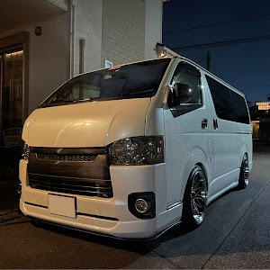 ハイエースバン TRH200V