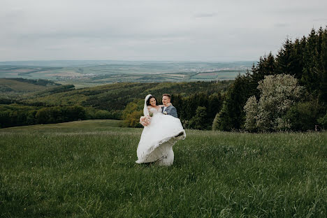 Pulmafotograaf Kuba Plšek (kubaplsek). Foto tehtud 1 juuni 2021