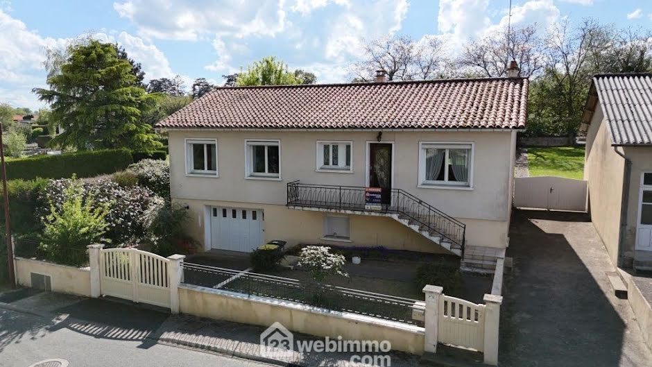 Vente maison 6 pièces 124 m² à Azay-sur-Thouet (79130), 156 000 €