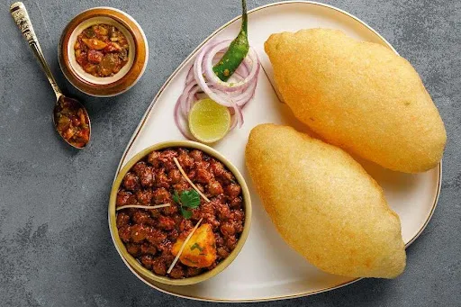 Channa Bhattura