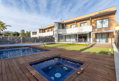 Maison avec jardin et terrasse 3