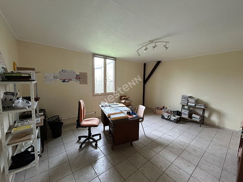 Vente locaux professionnels 4 pièces 429.53 m² à Malicorne-sur-Sarthe (72270), 191 414 €