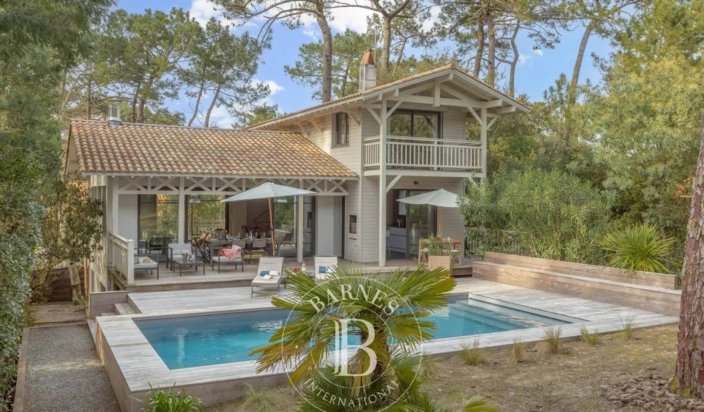 Villa with pool Arcachon