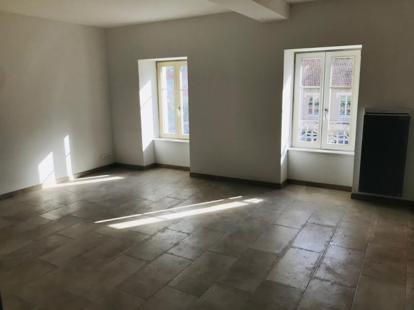 Location  duplex 4 pièces 89 m² à Neufchâteau (88300), 630 €