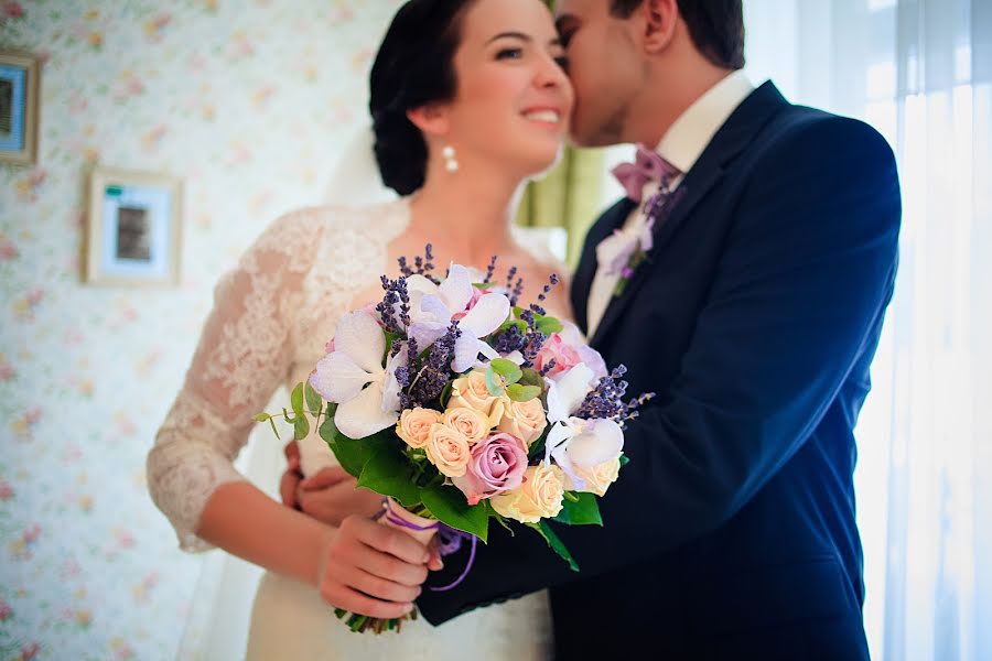 婚禮攝影師Darina Limarenko（andriyanova）。2015 2月21日的照片