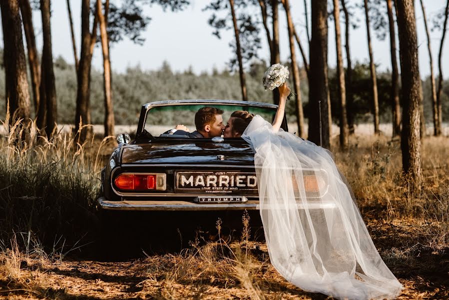 Fotografo di matrimoni Radosław Śmiałek (radoslaw1985). Foto del 3 gennaio 2020