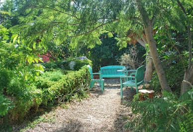 Villa avec piscine et terrasse 2