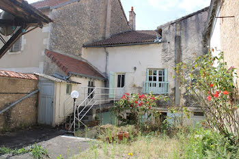 maison à Saint-Savin (86)