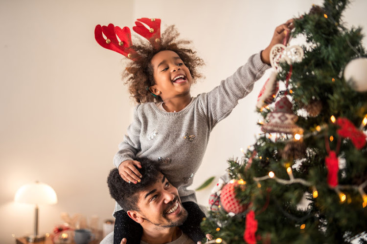 When is the right time to put up and decorate your Christmas tree?