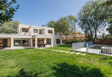 House with garden and terrace 11