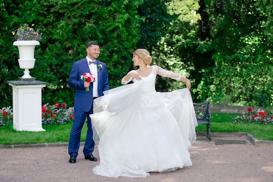 Fotógrafo de casamento Yuliya Tizengauz (loli). Foto de 29 de dezembro 2015