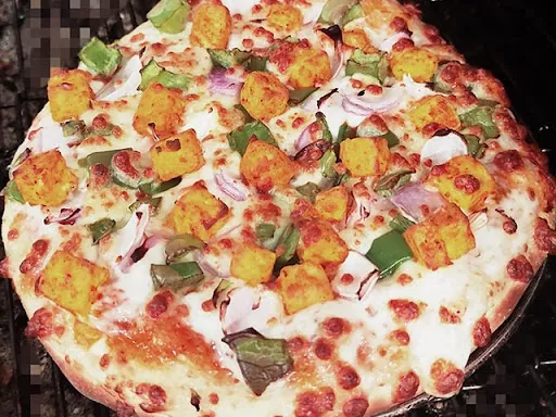 Spicy Paneer Pizza