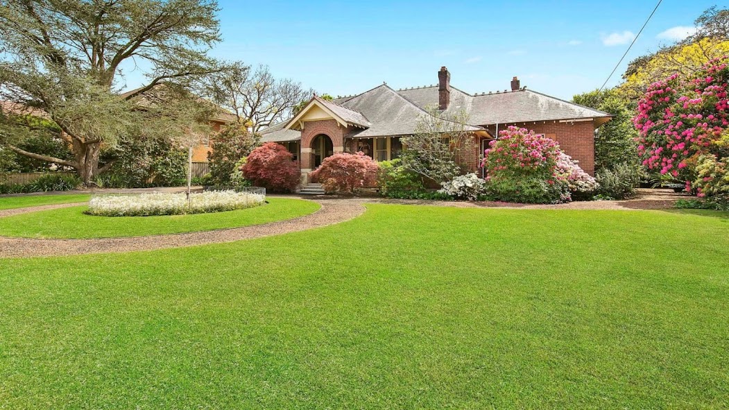 The Federation residence has been home to two Australian sporting greats, Wallaby Stirling Mortlock and Test cricketer Bert Oldfield.