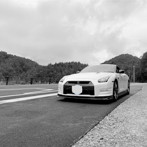 NISSAN GT-R R35