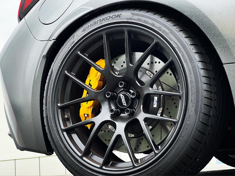 86のAPEXWHEELS・JBT BRAKESYSTEM・RK-ONLINE・VERUS ENGINEERING・86BRZに関するカスタム事例の投稿画像1枚目