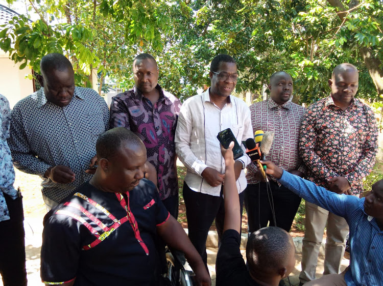 Minority Leader Opiyo Wandayi and his deputy Robert Mbui (immediate left), Pokot South MP David Pkosing and Sabaoti MP Caleb Amisi addressing journalist in Sidindi, Ugunja constituency on Sunday.