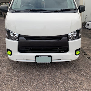 ハイエースバン TRH200V