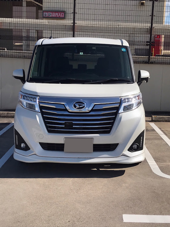 トールカスタムのタイヤ替えました・駐車場屋上・リフレッシュに関するカスタム事例の投稿画像7枚目