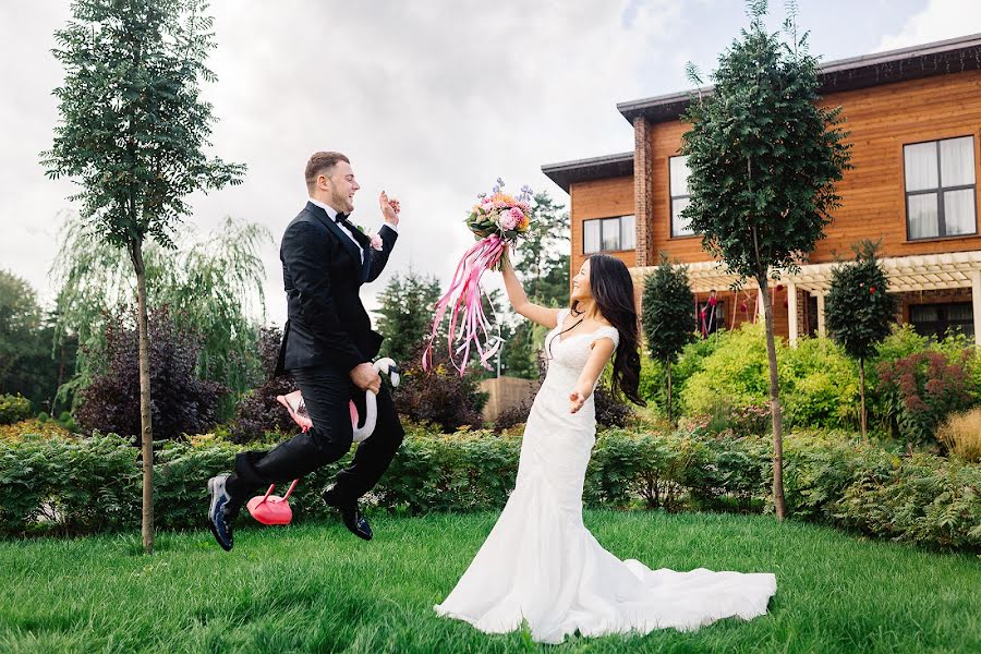 Wedding photographer Evgeniy Lobanov (lobanovee). Photo of 10 April 2017