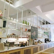 R9 Café 蜜糖吐司、鬆餅專賣店(中山本店)